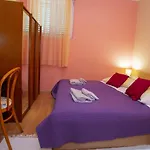 With Parking Space - 20626 Apartment Makarska