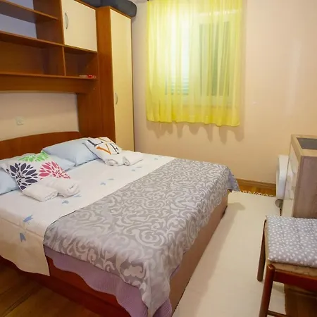 Daire With Parking Space - 20626 Makarska