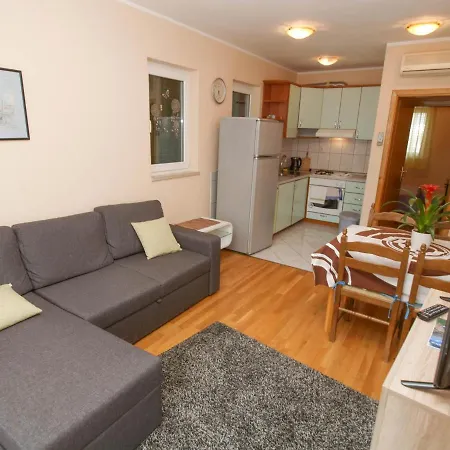 With Parking Space - 20626 * Makarska