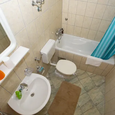 With Parking Space - 20626 Apartamento Makarska