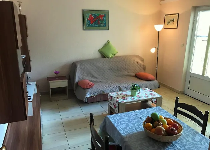 With Parking Space - 20626 Makarska