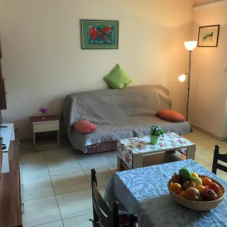 With Parking Space - 20626 Makarska